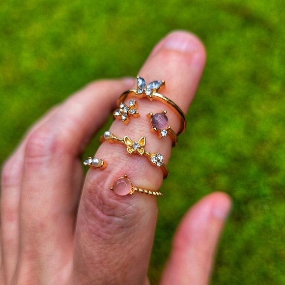 Summer Garden Butterfly Flower Golden Ring Set - Picture 2 of 9